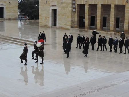 Kamran Əliyev Türkiyəyə rəsmi səfərə gedib