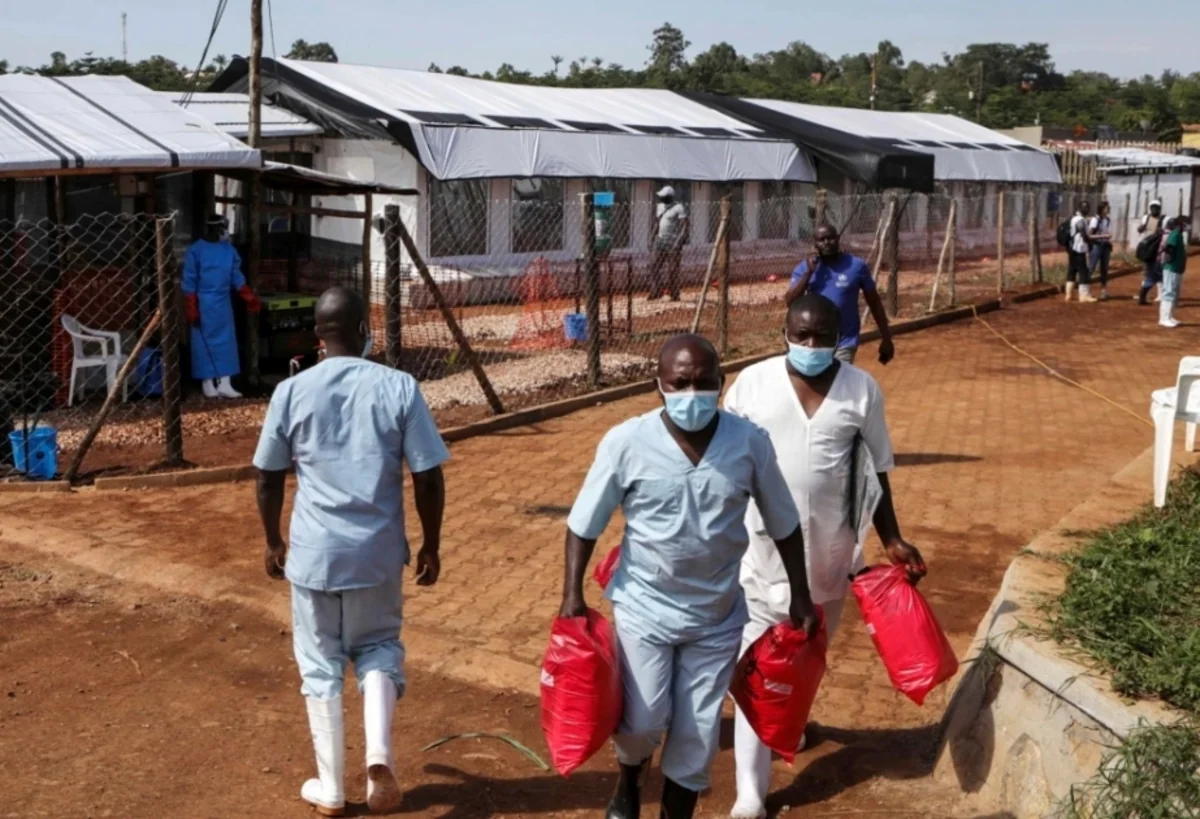 Ebola vaccine trials begin in Uganda