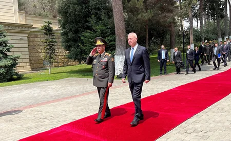 Azerbaijani, Israeli defense ministers discuss expanding security ties