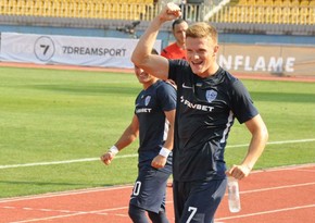 Nuriyev Levandovskini üstələdi, rəmzi komandaya düşdü