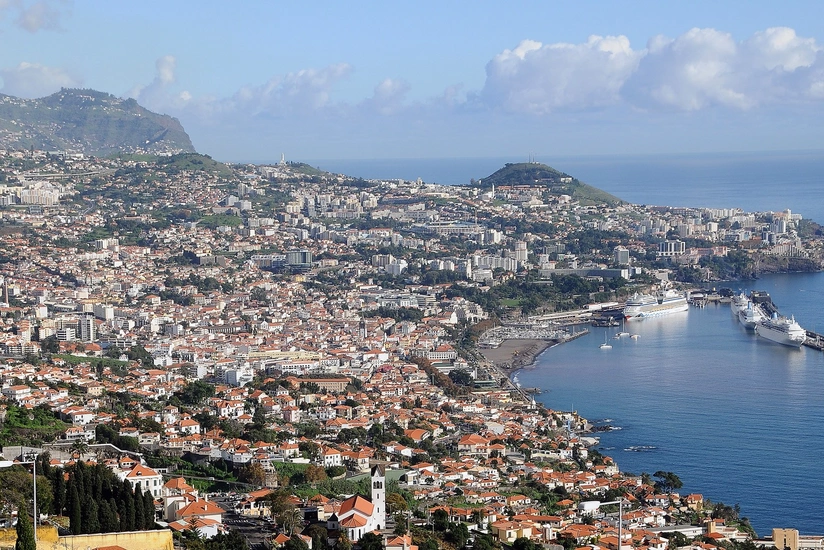 Ronaldu 7 mərtəbəli bina alıb