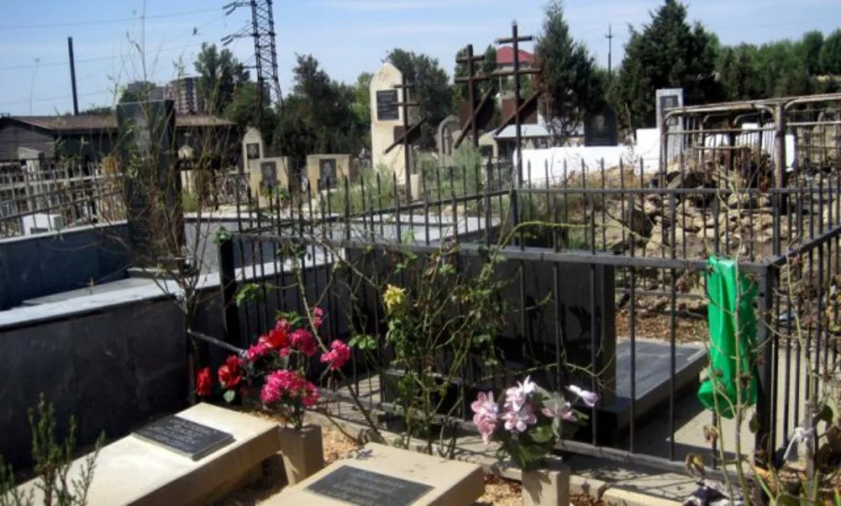 Komitə sədri: Azərbaycandakı bütün məzarlıqlar eyni olacaq