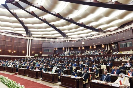 Prezident İlham Əliyev Azərbaycan parlamentinin 100 illiyi münasibətilə keçirilən təntənəli iclasda iştirak edib