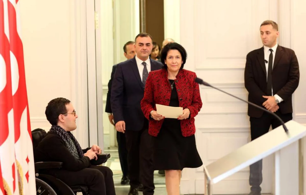Gürcüstan Prezidentinin komandasında azərbaycanlı gənclərin yer alması xahiş olunub