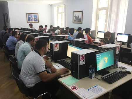 SOCAR-ın təlim mərkəzlərinə şagird qəbulu üzrə test imtahanları keçirilib