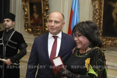 Flora Kərimova, Xuraman Qasımova və digər incəsənət xadimlərinə Prezident təltifləri təqdim olunub