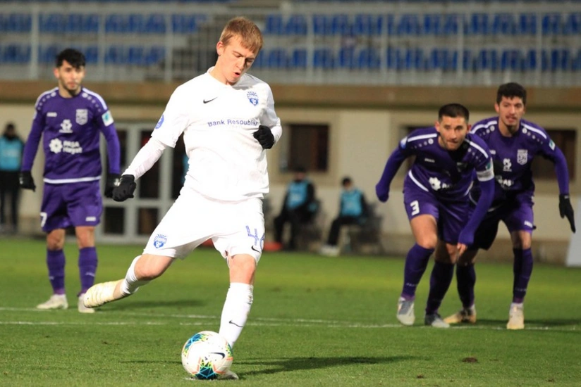 Azərbaycan millisinin futbolçusunda koronavirus aşkarlanıb