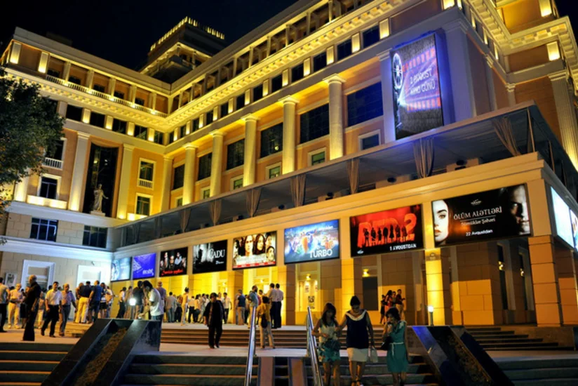 Киноцентр Низами внес изменения в репертуар