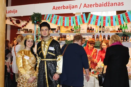 Azərbaycan səfirliyi Vilnyusda Milad Bazarında iştirak edib