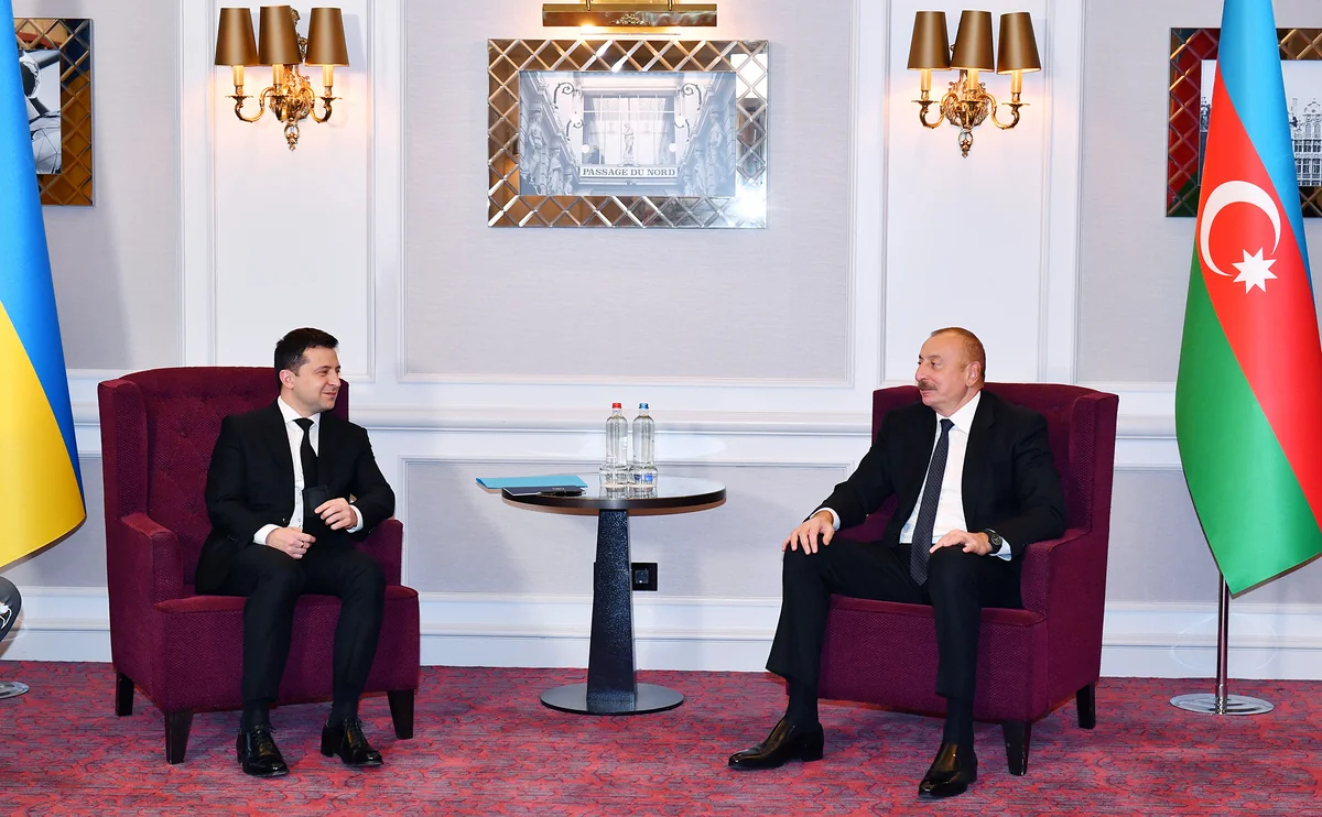 İlham Əliyev Brüsseldə Ukrayna Prezidenti ilə görüşüb