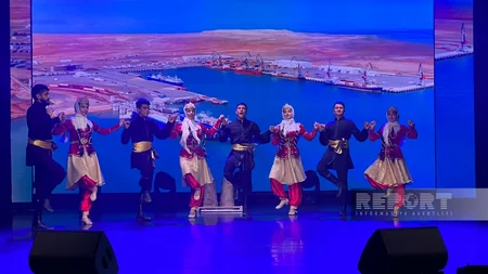 Vladivostokda Heydər Əliyevin anadan olmasının 100 illiyi şərəfinə konsert keçirilib