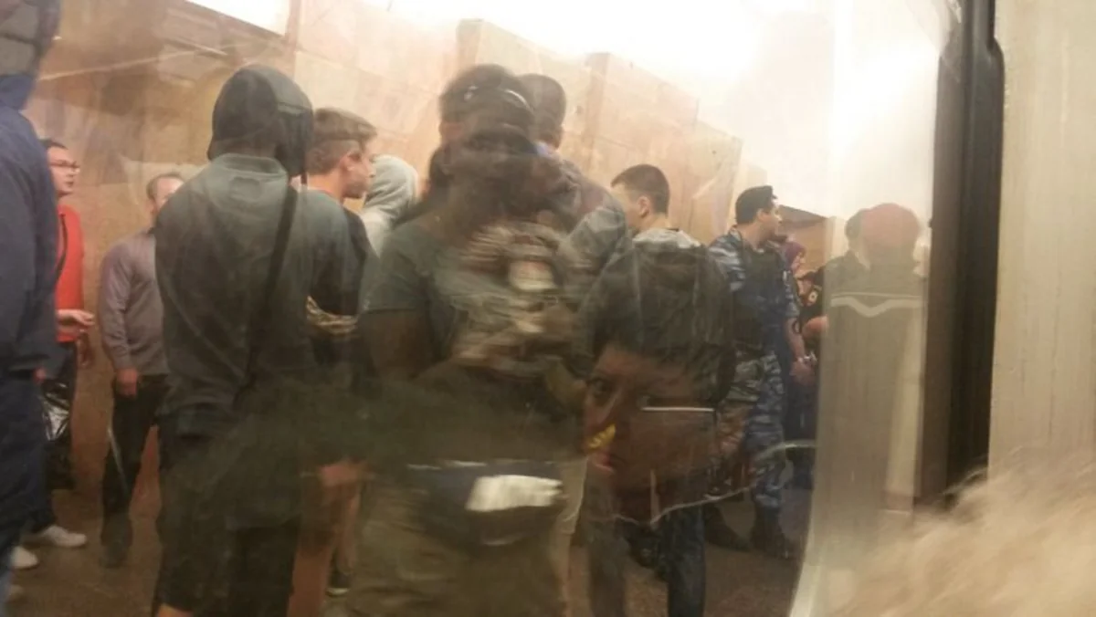 ​Болельщики Спартака и ЦСКА устроили драку в метро