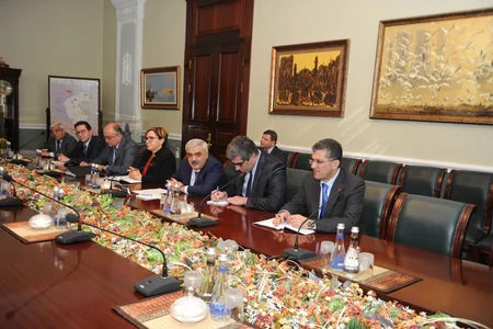 ​SOCAR-ın prezidenti Böyük Britaniya baş nazirinin ticarət elçisi ilə görüşüb