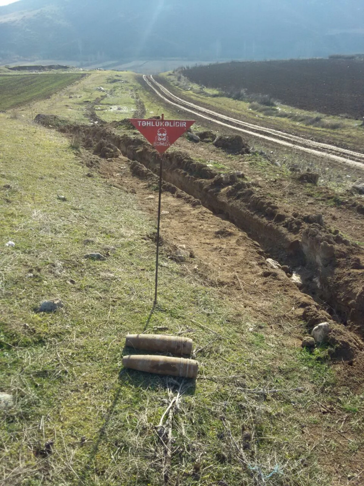 Qazaxda iki top mərmisi tapılıb