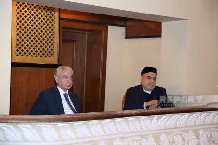 Anar yenidən Azərbaycan Yazıçılar Birliyinin sədri seçilib - YENİLƏNİB-4