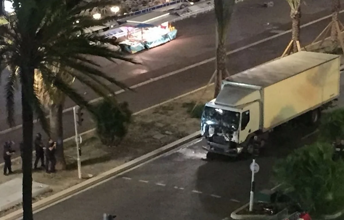 Fransanın Nitsa şəhərində insanlara çırpılan yük avtomobilinin sürücüsünün şəxsiyyəti məlum olub