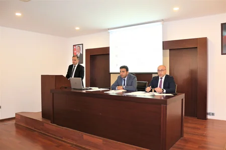 Sahibkarların manatla aldıqları kreditin təminatı mexanizmi müzakirə edilib