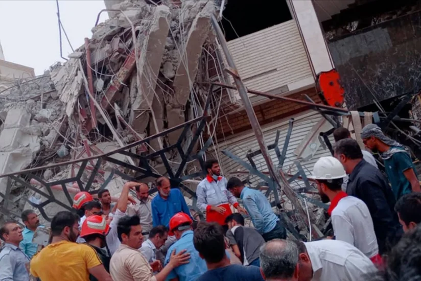 Число жертв обрушения здания в Иране достигло 29