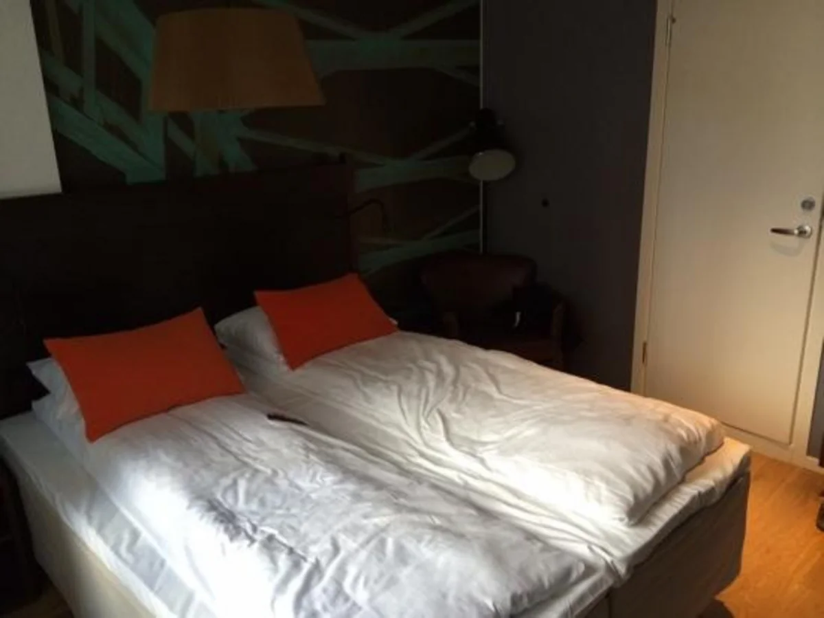 Bakıdakı motel otağında intihar edən qadının yanında əmisi oğlu olub