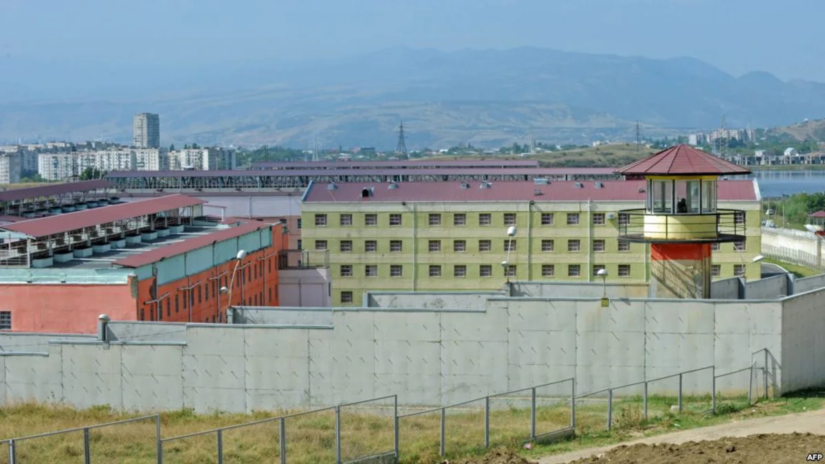 Gürcüstanda erməni əsilli əsgər odlu silahla özünə xəsarət yetirib