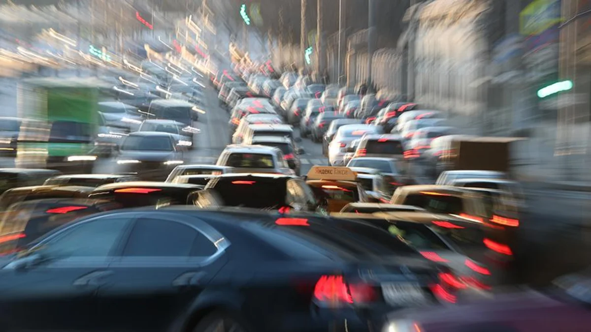 Çində yeni enerji mənbələri ilə işləyən avtomobillərin satışları artıb