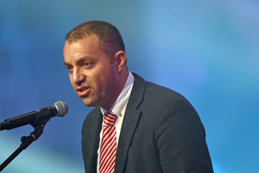 Paşinyan ordunun zəif olduğunu deyən iş adamına nazir vəzifəsi verdi