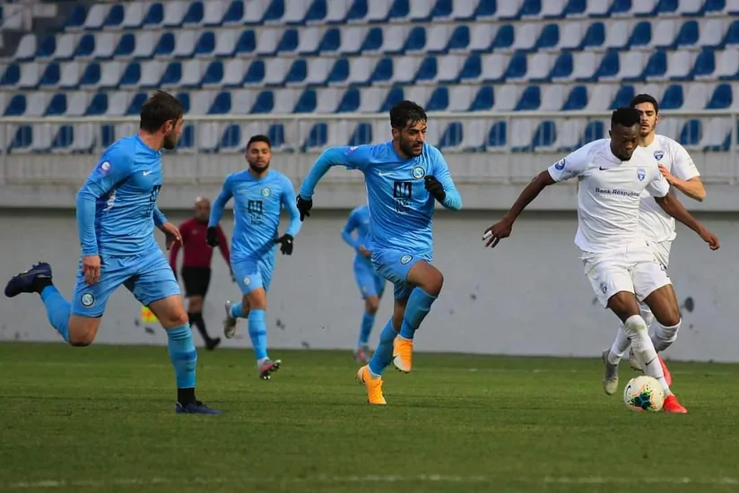 Sabahın futbolçusu: Dişlərimin qırılması oynamağıma mane ola bilməz