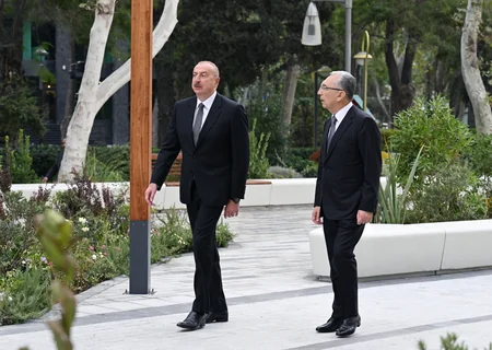 Prezident “Xaqani” bağında və ətraf ərazilərdə aparılmış abadlıq və yenidənqurma işlərindən sonra yaradılan şəraitlə tanış olub - YENİLƏNİB