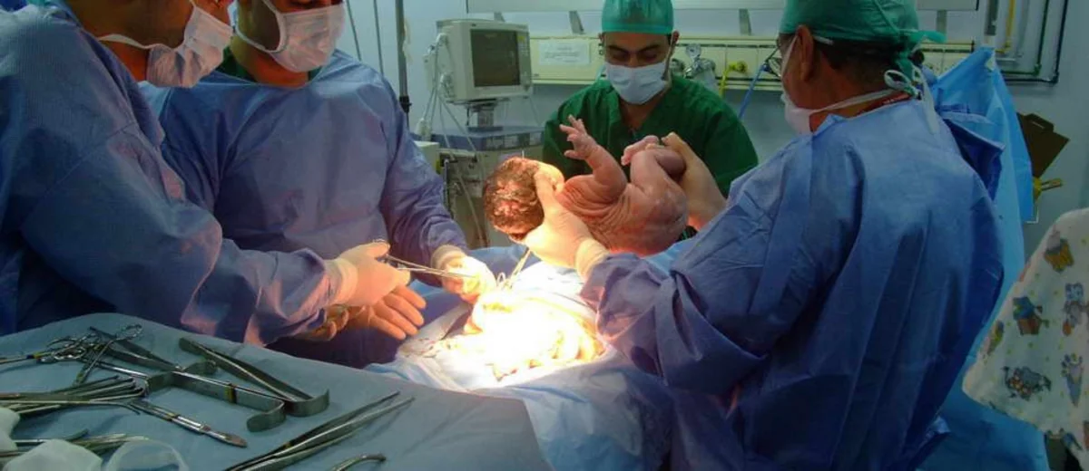 Bakıda əkizlər doğuş zamanı ölüb