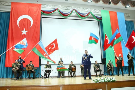 Zəfər Günü münasibətilə Azərbaycan Ordusunda silsilə tədbirlər keçirilib
