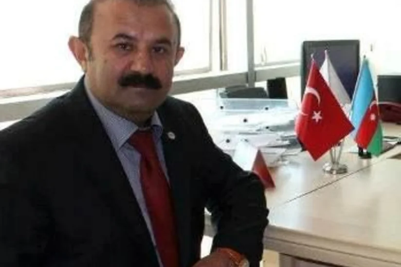 ​Azərbaycan diasporunun rəhbəri İğdırda ermənicə “Xoş gəlmisiz” yazısına etiraz edib