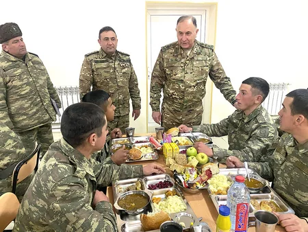 Azərbaycan Ordusunun Baş Qərargah rəisi Kəlbəcərdəki hərbi hissələrdə olub
