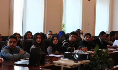 BMT-nin Azərbaycandakı rezident əlaqələndiricisi və Fələstin səfiri Qərb Universitetində olub
