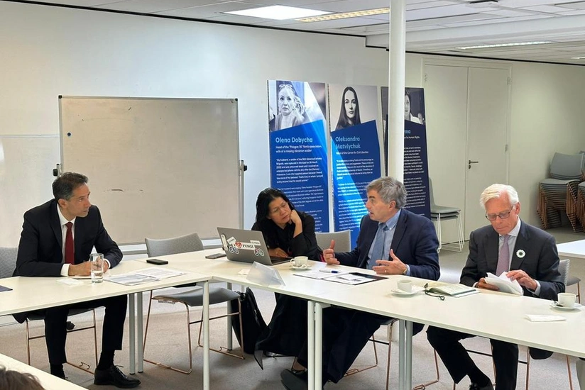 Səfir: “Kütləvi məzarlıq yerlərinin müəyyən edilməsi üzrə səmərəli iş ərazilər minalardan təmizlənmədən mümkün deyil”