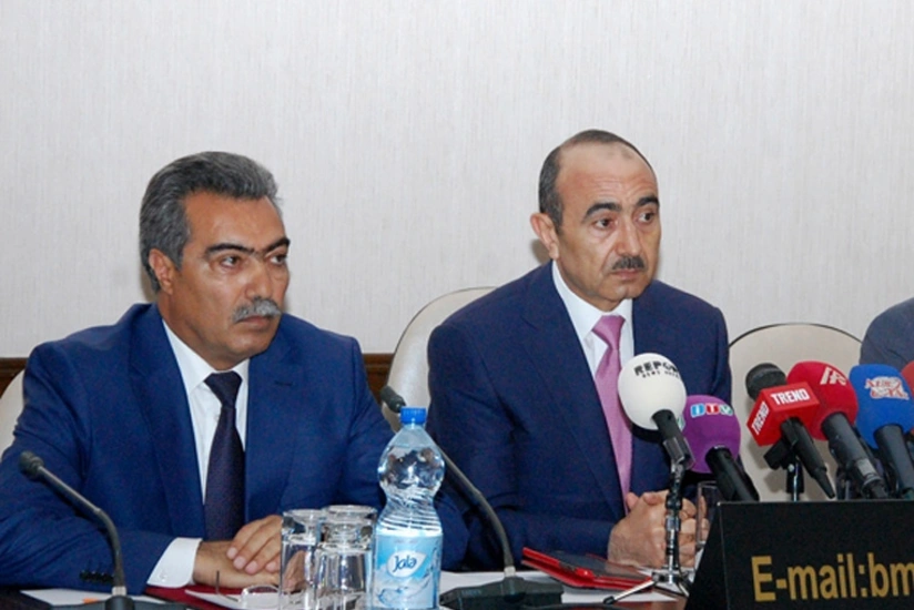 Vəkil Əli Həsənovun və qohumlarının məhkəməyə çağırılmasını tələb edib