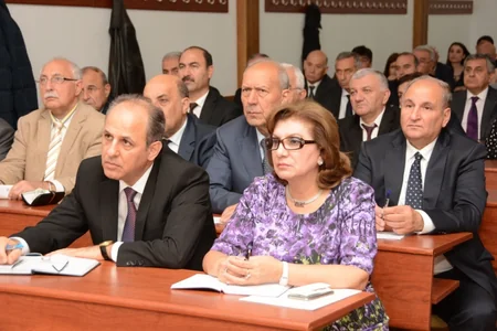UNEC-də tədris prosesi noyabrın 1-dən yeni qaydalarla aparılacaq