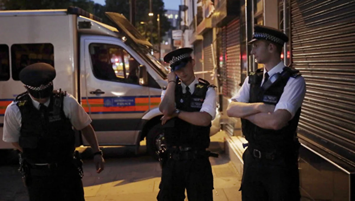 Londonda etirazçılarla polis arasında toqquşma olub: xəsarət alanlar var