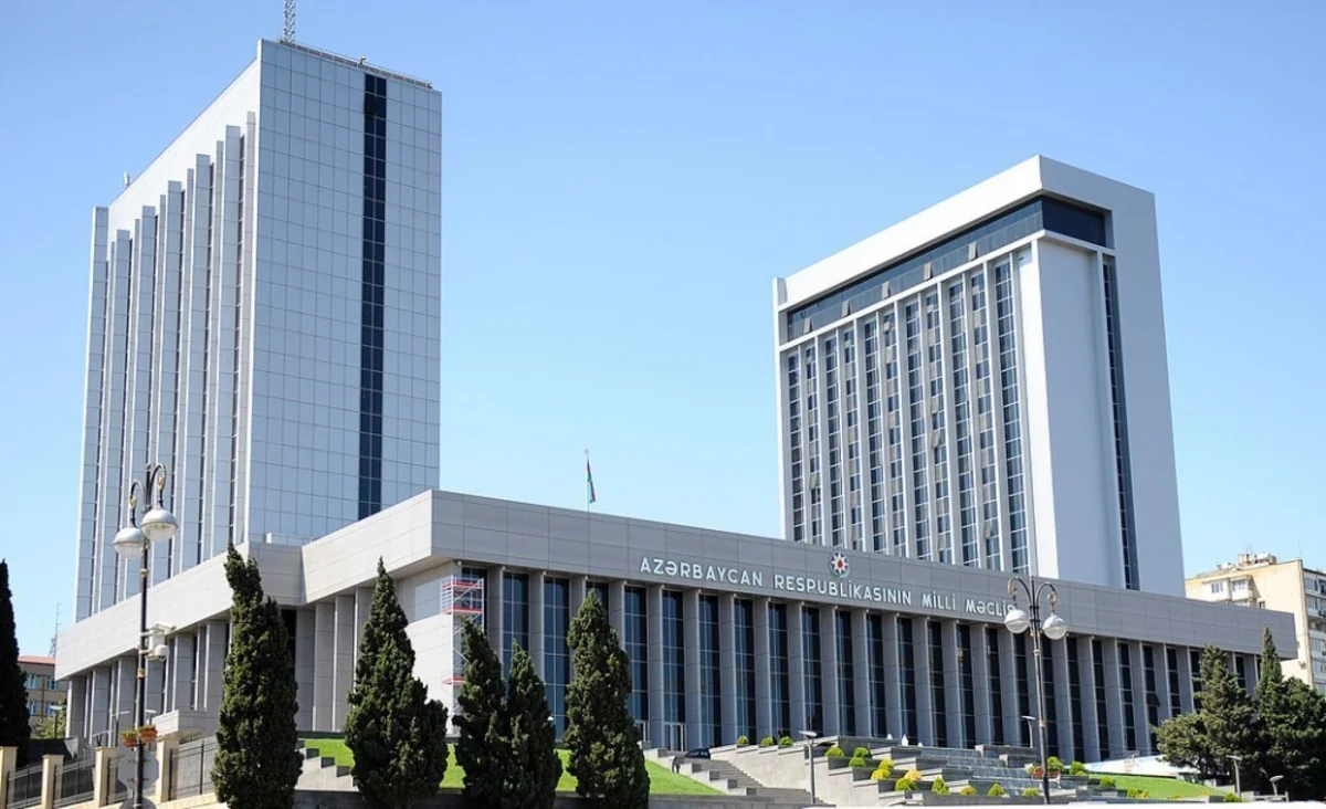 Əmanətlərin tam sığortalanması haqqında qanuna dəyişikliklər müzakirə olunub