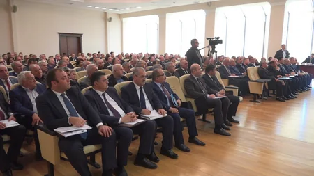 FHN-də çoxmənzilli binaların istismarına icazə verilməsi ilə bağlı görüş keçirilib