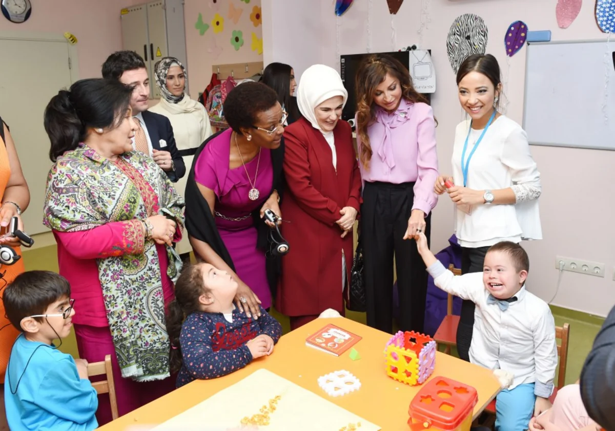 ​Azərbaycanın birinci xanımı Antalyada Əlillərin Bərpa Mərkəzi ilə tanış olub