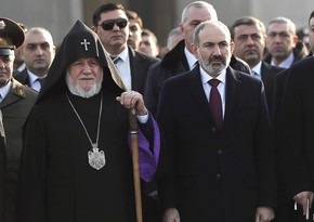 Paşinyan erməni kilsəsinə öz adamını gətirmək istəyir - ŞƏRH