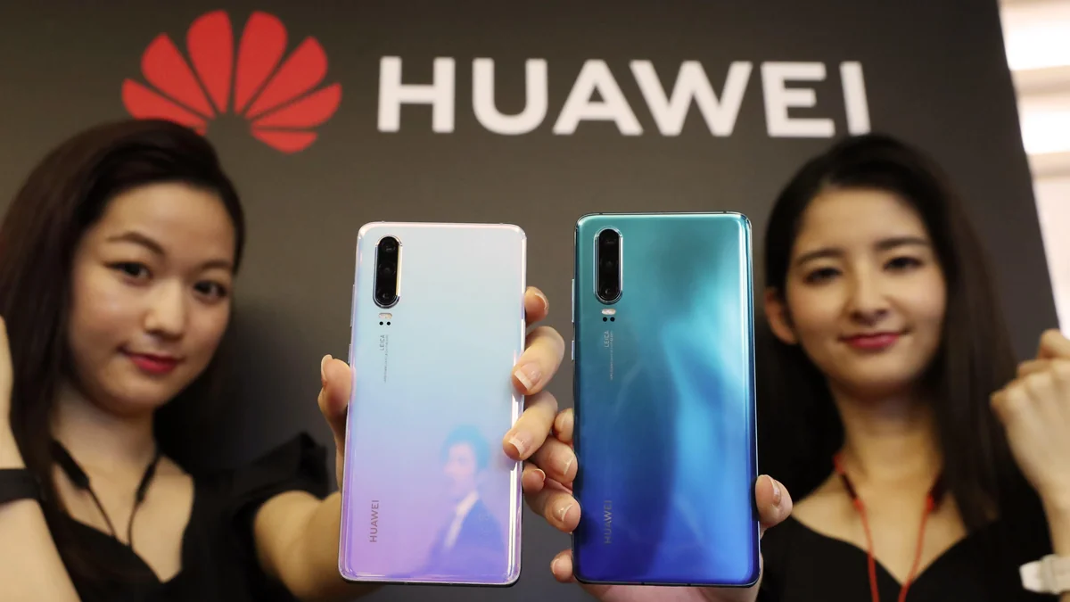 Японские сотовые операторы приостанавливают продажи продукции Huawei