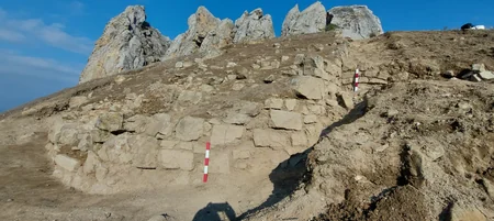 Beşbarmaq qalasının 4 qala bürcündən ikisinin yeri aşkarlandı
