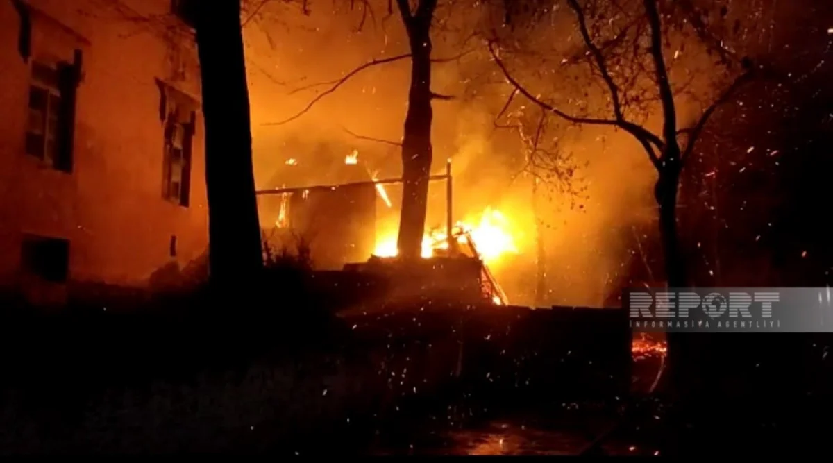 Şəkidə köhnə xəstəxanada baş verən yanğın söndürülüb - YENİLƏNİB