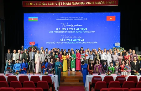 Vice-President of Heydar Aliyev Foundation visits Vietnam