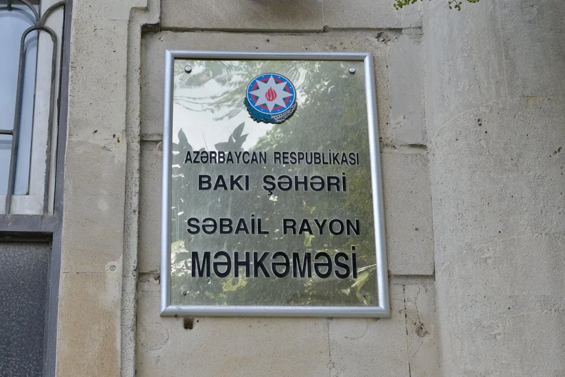 Арестованный экс-чиновник МИД отпущен под домашний арест