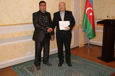 Gəncənin “İmamzadə ziyarətgah” məscidi dini icması dövlət qeydiyyatına alınıb