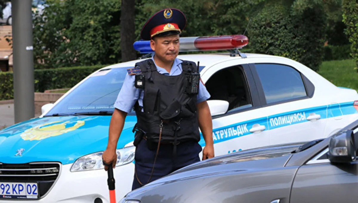 ​Qazaxıstanda ötən ay baş verən atışma zamanı yaralanan polislərdən daha biri keçinib