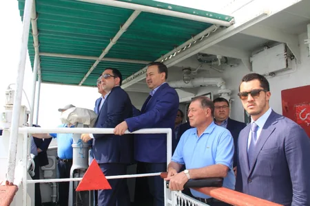 ​Qazaxıstan Dəmir Yollarının prezidenti yeni Bakı Limanına səfər edib