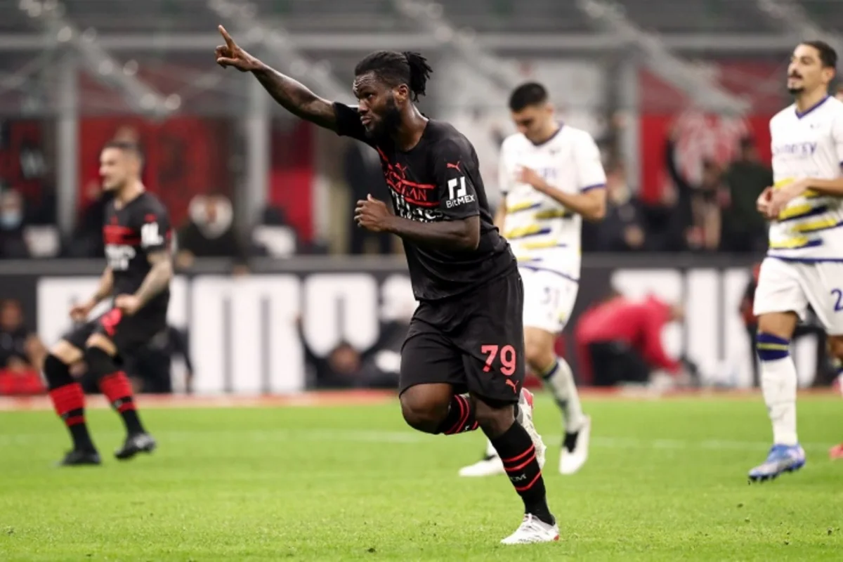 Серия А: Милан обыграл Верону, уступая в счете 0:2